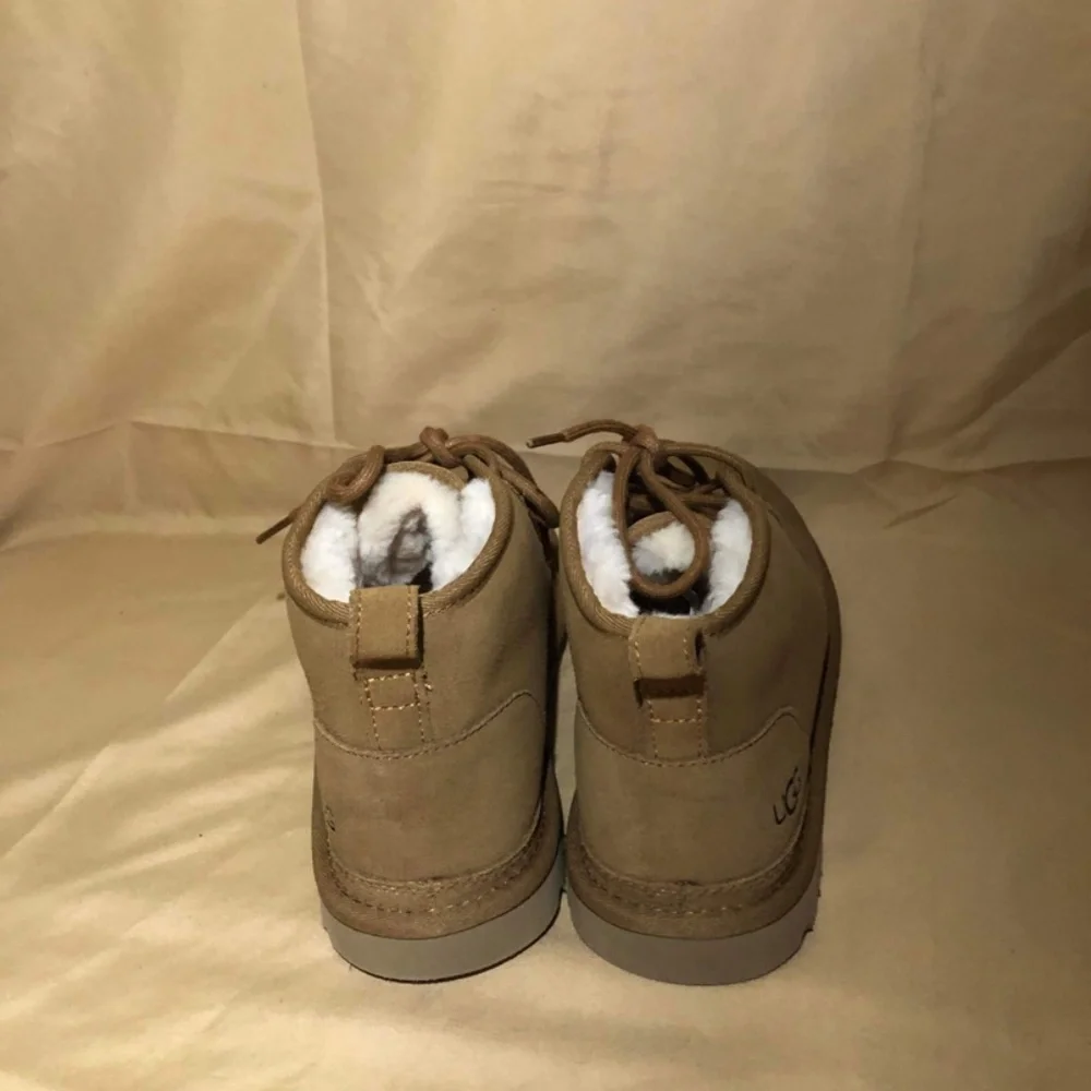 UGG Neumel Women’s Boots In Chestnut